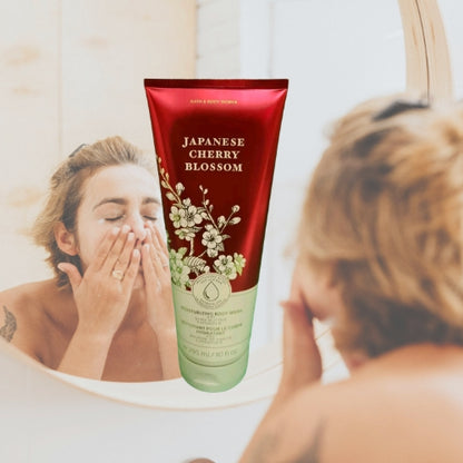 Japanese Cherry Blossom Moisturizing Body Wash