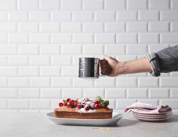 Professional Flour Sifter – Lump-Free Baking Made Easy
